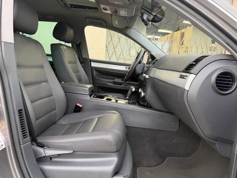 Used 2008 Volkswagen Touareg V6 AWD/4WD image 14