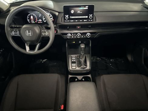 Used 2025 Honda CR-V LX image 23