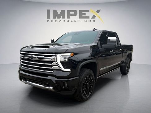 Used 2025 Chevrolet Silverado 2500 High Country w/ High Country Premium Package AWD/4WD image 1