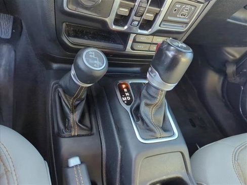 Used 2021 Jeep Wrangler Unlimited Sahara AWD/4WD image 27