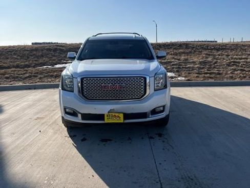 Used 2017 GMC Yukon XL Denali w/ Open Road Package image 9
