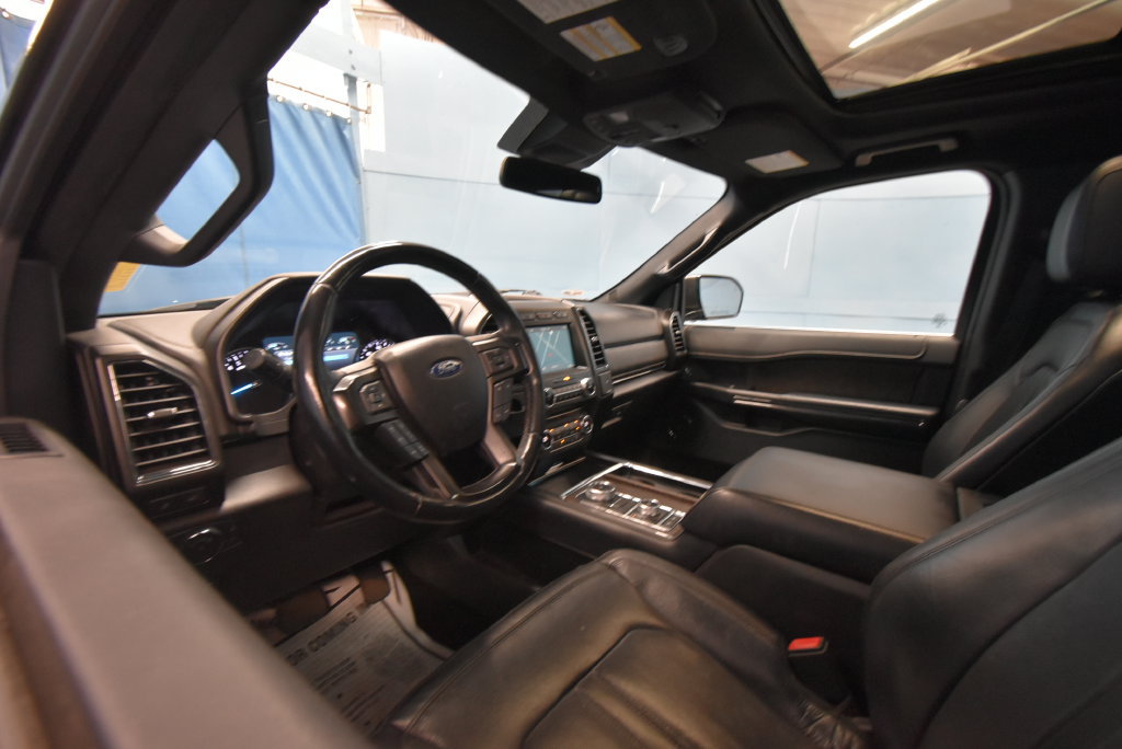 Used 2018 Ford Expedition Max Limited w/ Equipment Group 302A AWD/4WD image 2