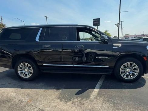 Used 2024 GMC Yukon XL Denali AWD/4WD image 9