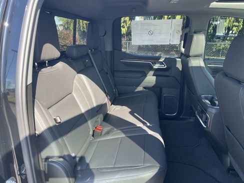 New 2026 GMC Sierra 1500 SLT w/ SLT Premium Plus Package image 28