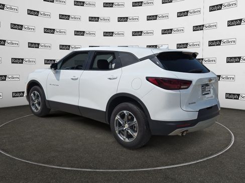 Used 2025 Chevrolet Blazer LT FWD image 4
