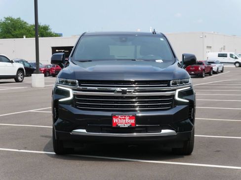 Used 2021 Chevrolet Tahoe LT w/ LT Signature Package AWD/4WD image 2