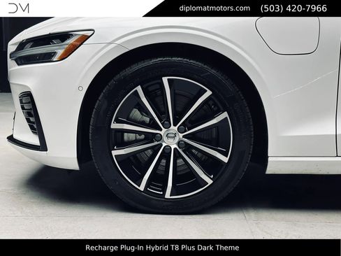 Used 2023 Volvo S60 T8 Plus AWD/4WD image 42