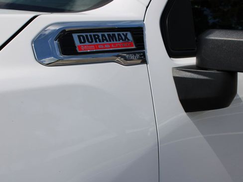 Used 2023 GMC Sierra 2500 Pro w/ Convenience Package AWD/4WD image 13