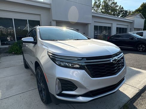 Used 2022 Chevrolet Equinox RS AWD/4WD image 4