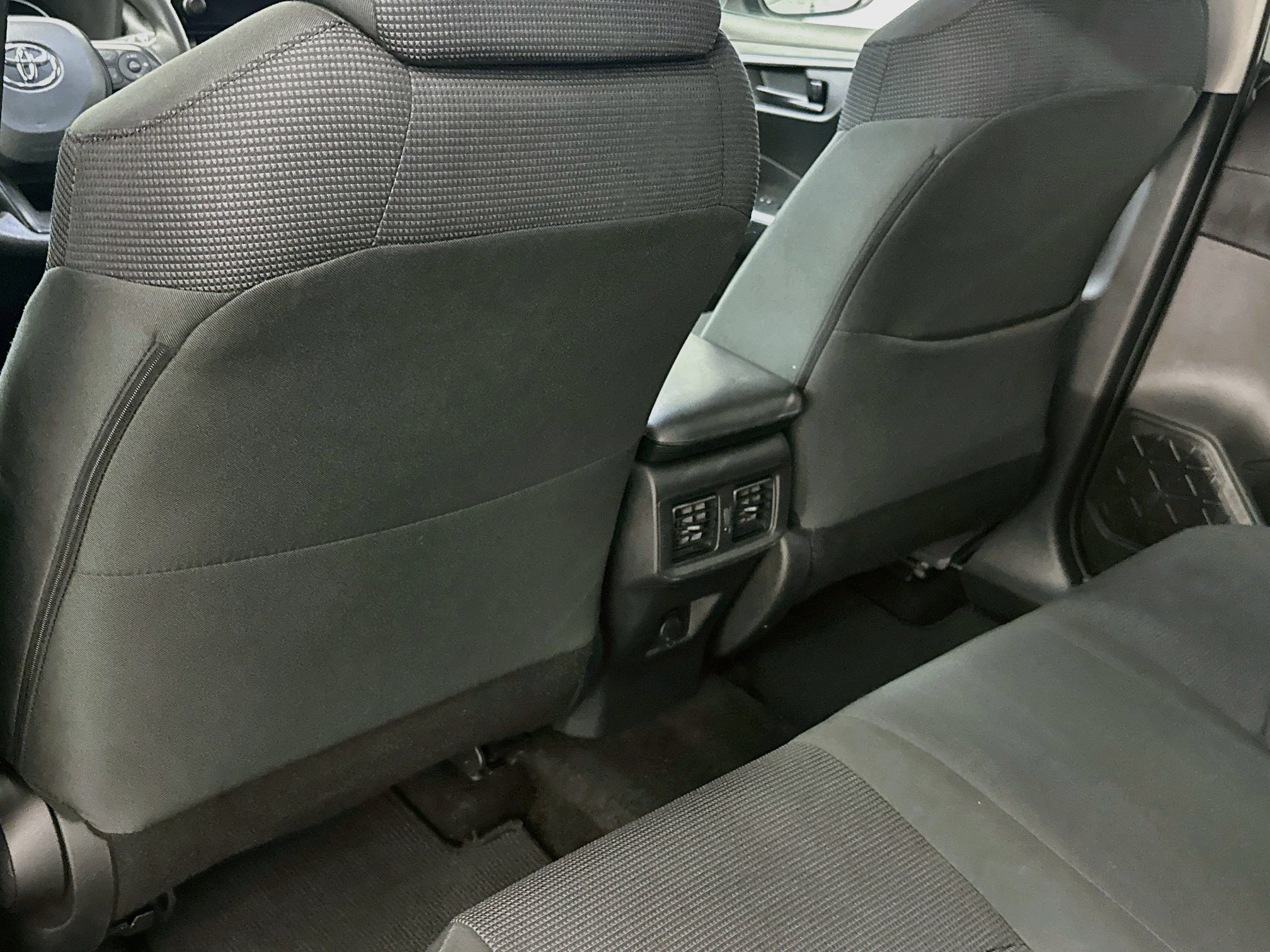 Used 2025 Toyota RAV4 LE AWD/4WD image 28