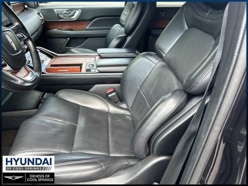 Used 2021 Lincoln Navigator L Reserve AWD/4WD image 17