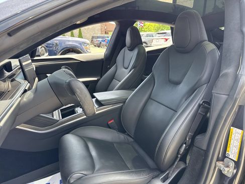 Used 2022 Tesla Model S Plaid AWD/4WD image 19