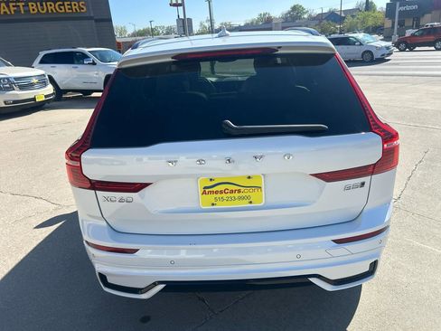 Used 2024 Volvo XC60 B5 Core AWD/4WD image 4
