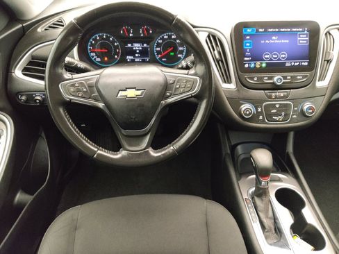 Used 2021 Chevrolet Malibu RS FWD image 22