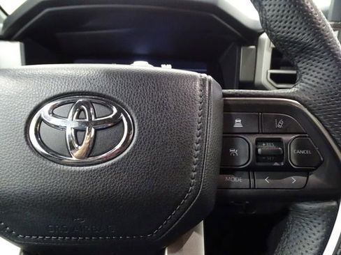 Used 2025 Toyota Tundra Limited image 24