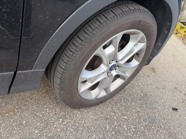 Used 2014 Ford Escape Titanium w/ Equipment Group 401A FWD image 15