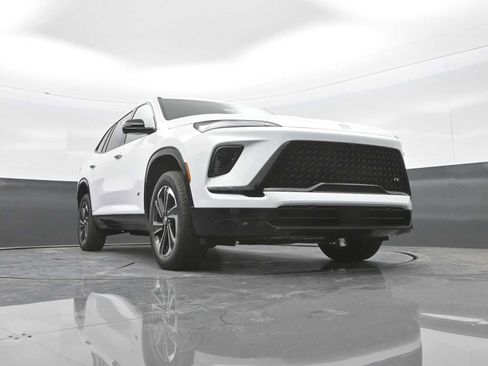 New 2026 Buick Enclave Sport Touring w/ Power Package AWD/4WD image 41
