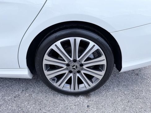 Used 2018 Mercedes-Benz CLA 250 image 9