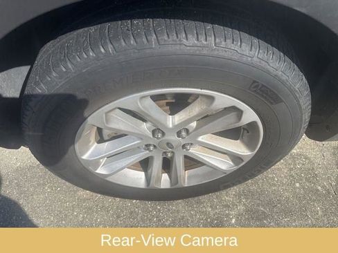 Used 2015 Ford Explorer XLT w/ Equipment Group 202B image 16