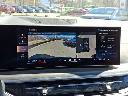 Used 2026 BMW X7 xDrive40i w/ Executive Package image 21