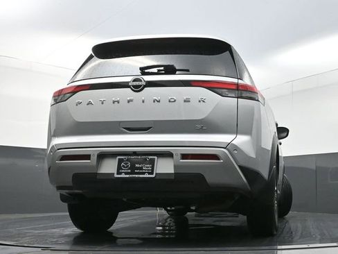 Used 2024 Nissan Pathfinder SL image 31