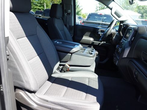 Used 2024 Chevrolet Silverado 1500 Custom AWD/4WD image 34