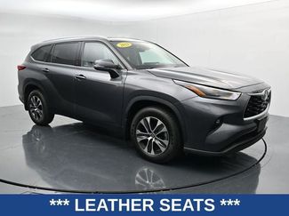 Used 2022 Toyota Highlander XLE AWD/4WD video 2