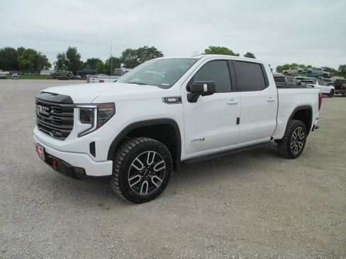 New 2026 GMC Sierra 1500 AT4 w/ AT4 Premium Package AWD/4WD image 12
