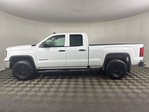 Used 2019 GMC Sierra 1500 Limited w/ Sierra Convenience Package image 7