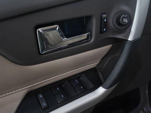 Used 2014 Ford Edge Limited FWD image 21