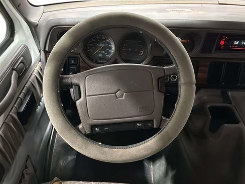 Used 1997 Dodge B2500 RWD image 18
