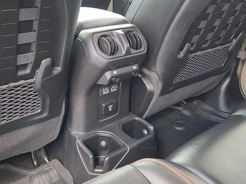 Used 2020 Jeep Gladiator Mojave AWD/4WD image 17