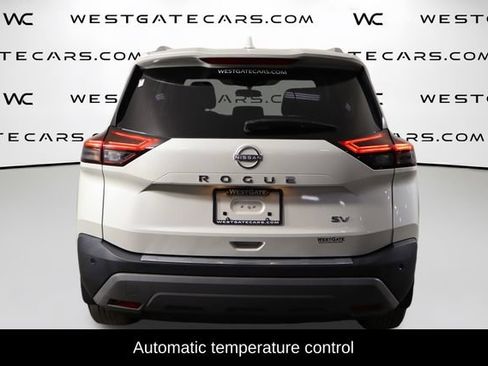 Used 2023 Nissan Rogue SV w/ SV Premium B Package FWD image 4