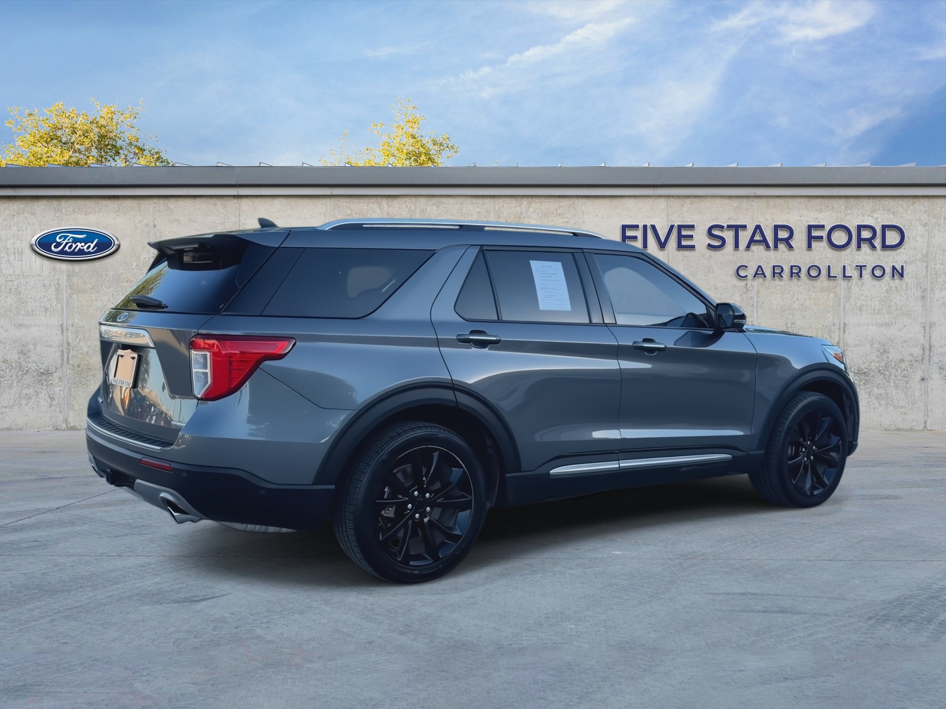 Certified 2023 Ford Explorer Platinum w/ Technology Package RWD image 8