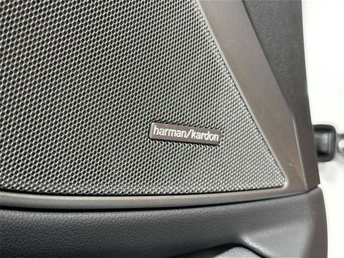 New 2025 BMW 330i Sedan w/ Premium Package RWD image 34