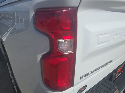 Used 2023 Chevrolet Silverado 1500 LTZ w/ Technology Package image 33