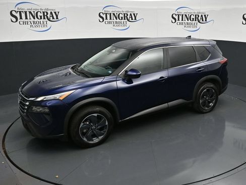 Used 2025 Nissan Rogue SV FWD image 20