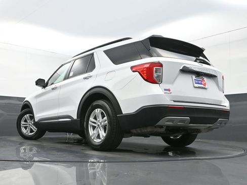 Used 2023 Ford Explorer XLT w/ Equipment Group 202A image 28