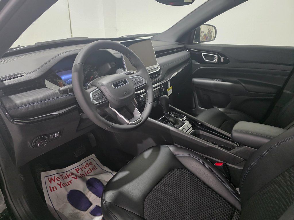 New 2026 Jeep Compass Latitude AWD/4WD image 16