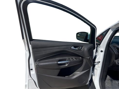 Used 2016 Ford C-MAX SE image 20