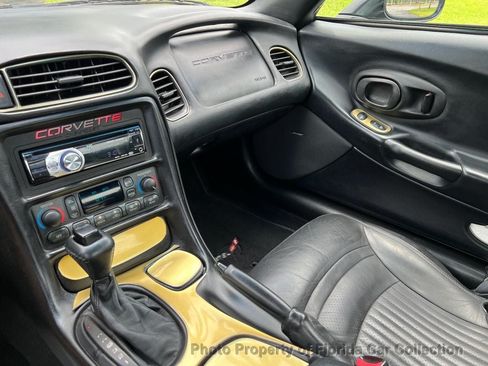 Used 1998 Chevrolet Corvette Coupe w/ Roof Pkg RWD image 47