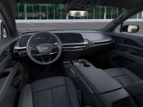 New 2025 Cadillac Lyriq Luxury RWD image 15