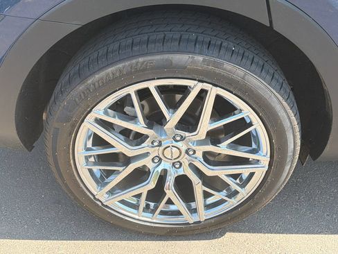 Used 2025 Kia Sorento S w/ Panoramic Sunroof Package FWD image 17