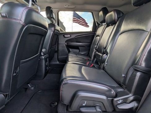 Used 2019 Dodge Journey GT image 4