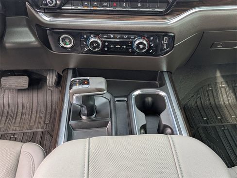 Used 2023 GMC Sierra 1500 SLT w/ SLT Premium Package image 19