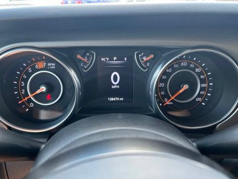 Used 2018 Jeep Wrangler Unlimited Sport S AWD/4WD image 33