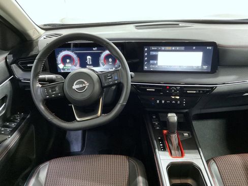 Certified 2025 Nissan Kicks SR image 13