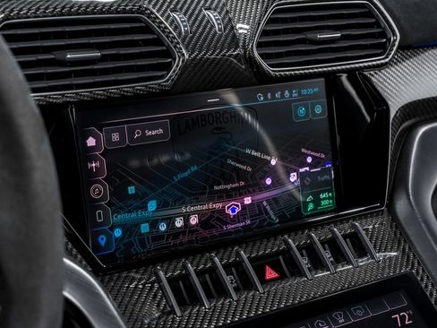 Used 2023 Lamborghini Urus Performante AWD/4WD image 27