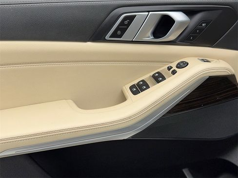 Used 2020 BMW X5 sDrive40i w/ Premium Package image 44