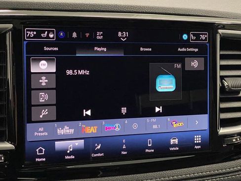 New 2026 Chrysler Pacifica Limited w/ S Appearance Package AWD/4WD image 19